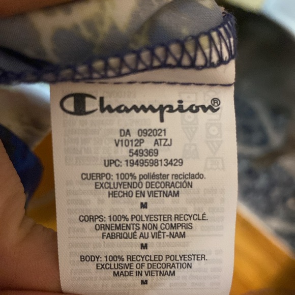 CHAMPION WIND BREAKER TWO PIECE OUTFIT‼️🔥ONLY WORE ONCE. - Picture 5 of 10